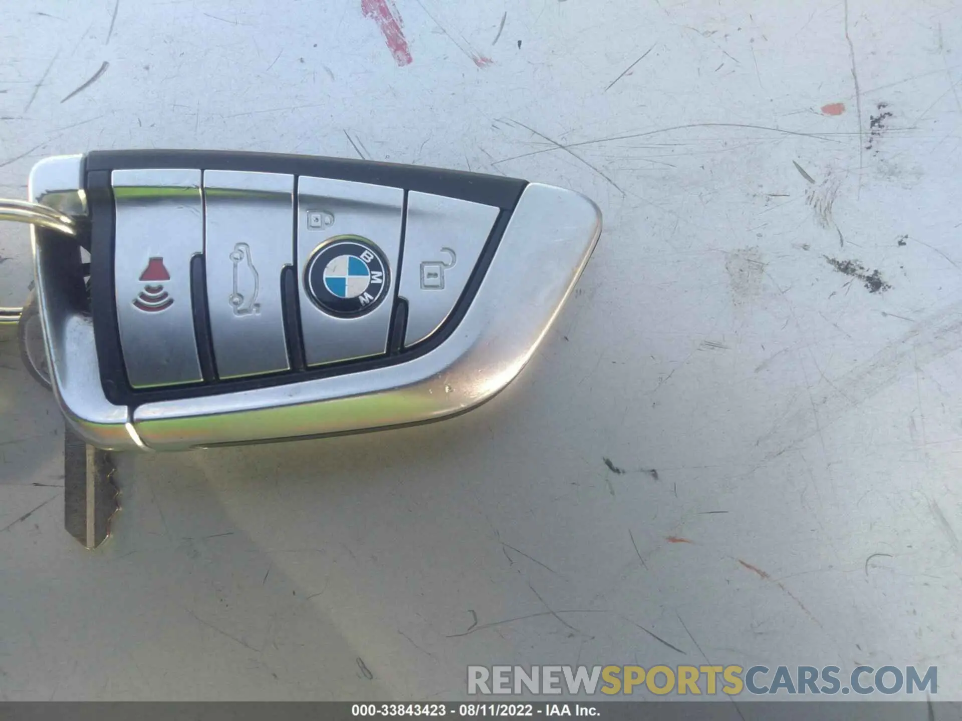 11 fotografías del automóvil dañado WBAJA5C57KBX88219 BMW 5 SERIES 2019