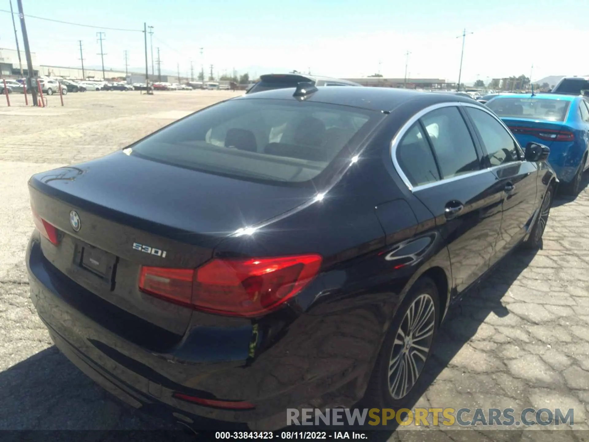 4 fotografías del automóvil dañado WBAJA5C57KBX88219 BMW 5 SERIES 2019