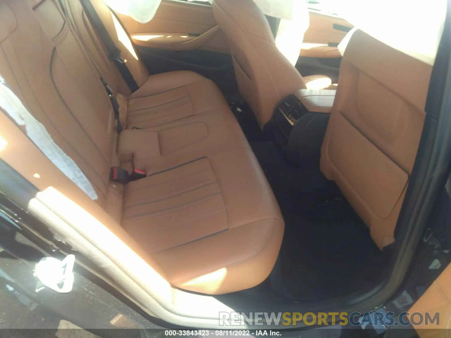 8 fotografías del automóvil dañado WBAJA5C57KBX88219 BMW 5 SERIES 2019