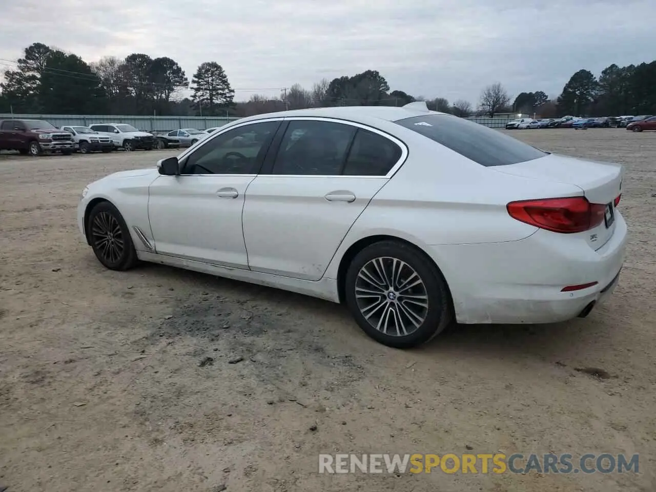 2 fotografías del automóvil dañado WBAJA5C57KWW18760 BMW 5 SERIES 2019