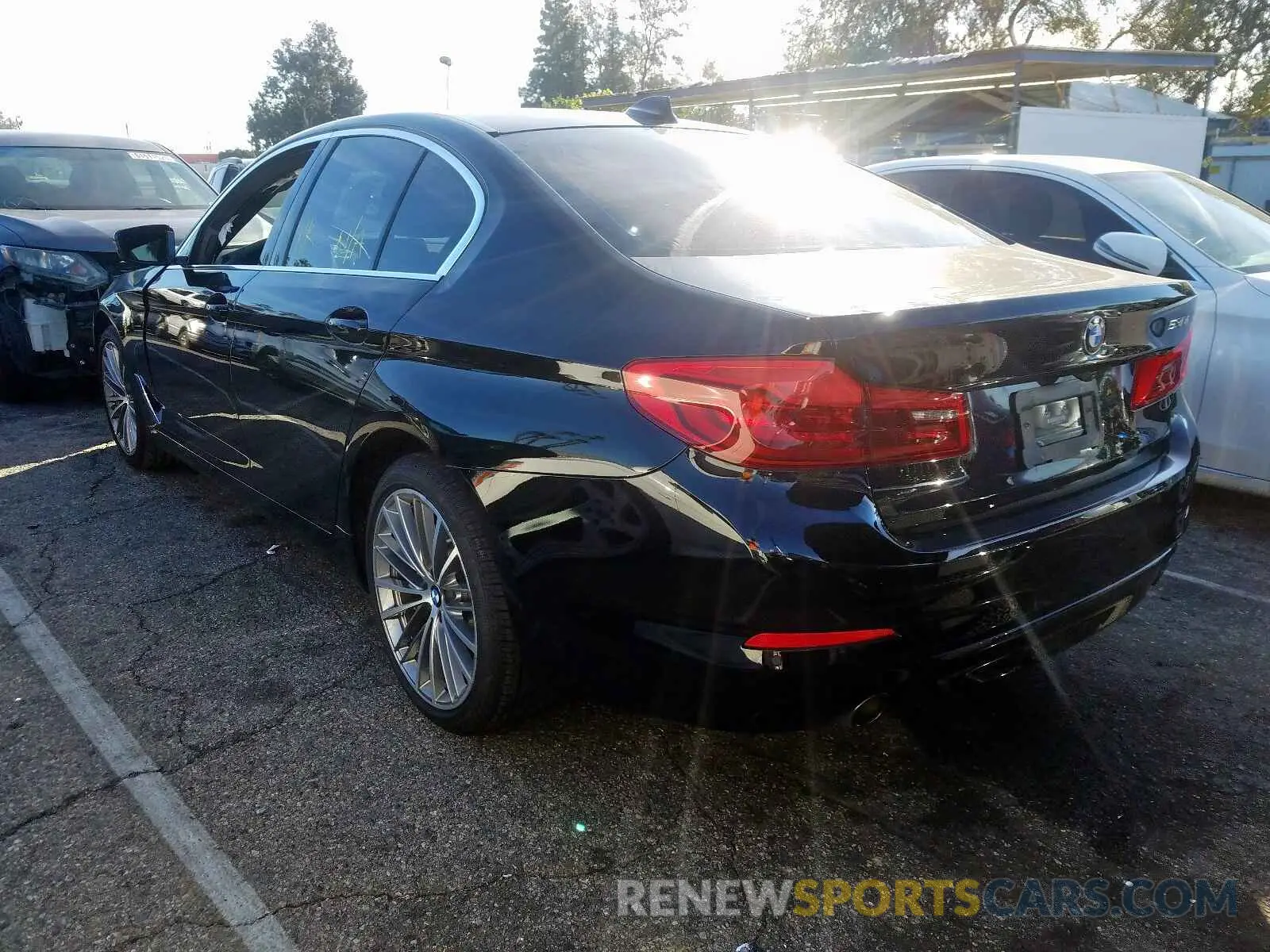 3 fotografías del automóvil dañado WBAJA5C58KG900318 BMW 5 SERIES 2019