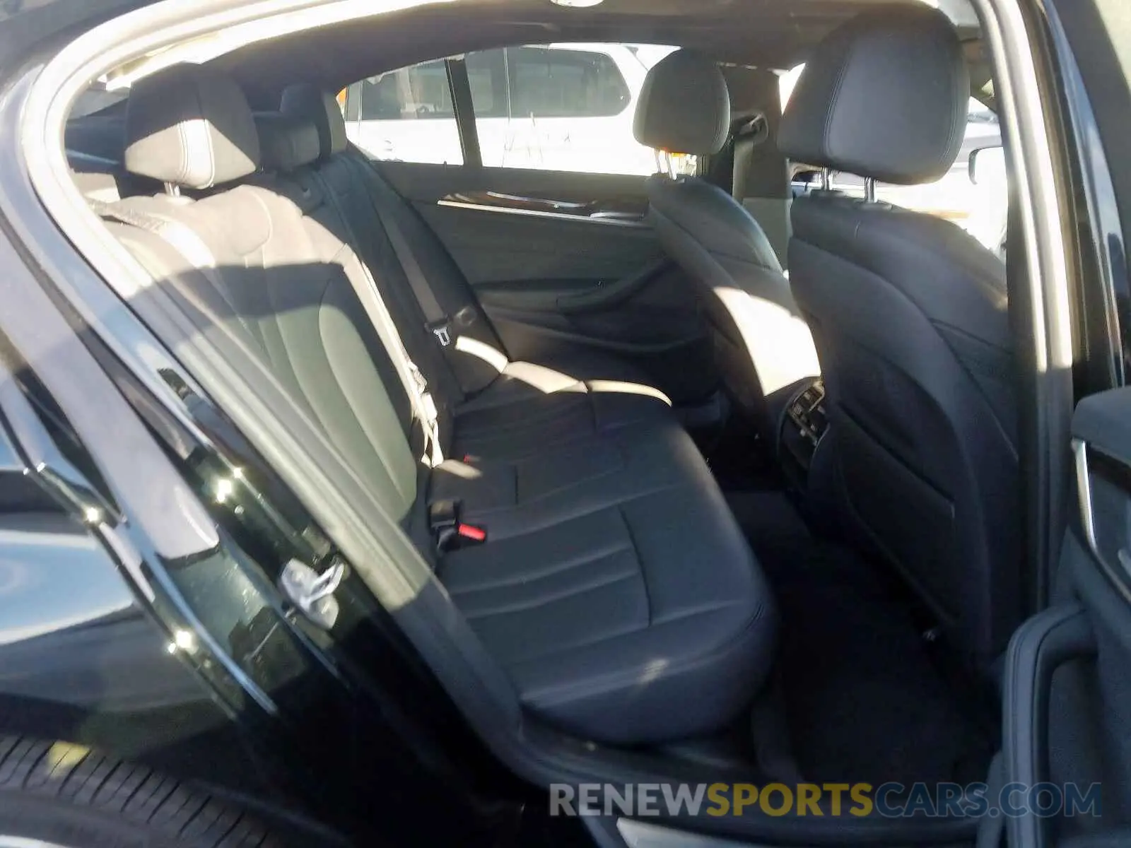 6 fotografías del automóvil dañado WBAJA5C58KG900318 BMW 5 SERIES 2019