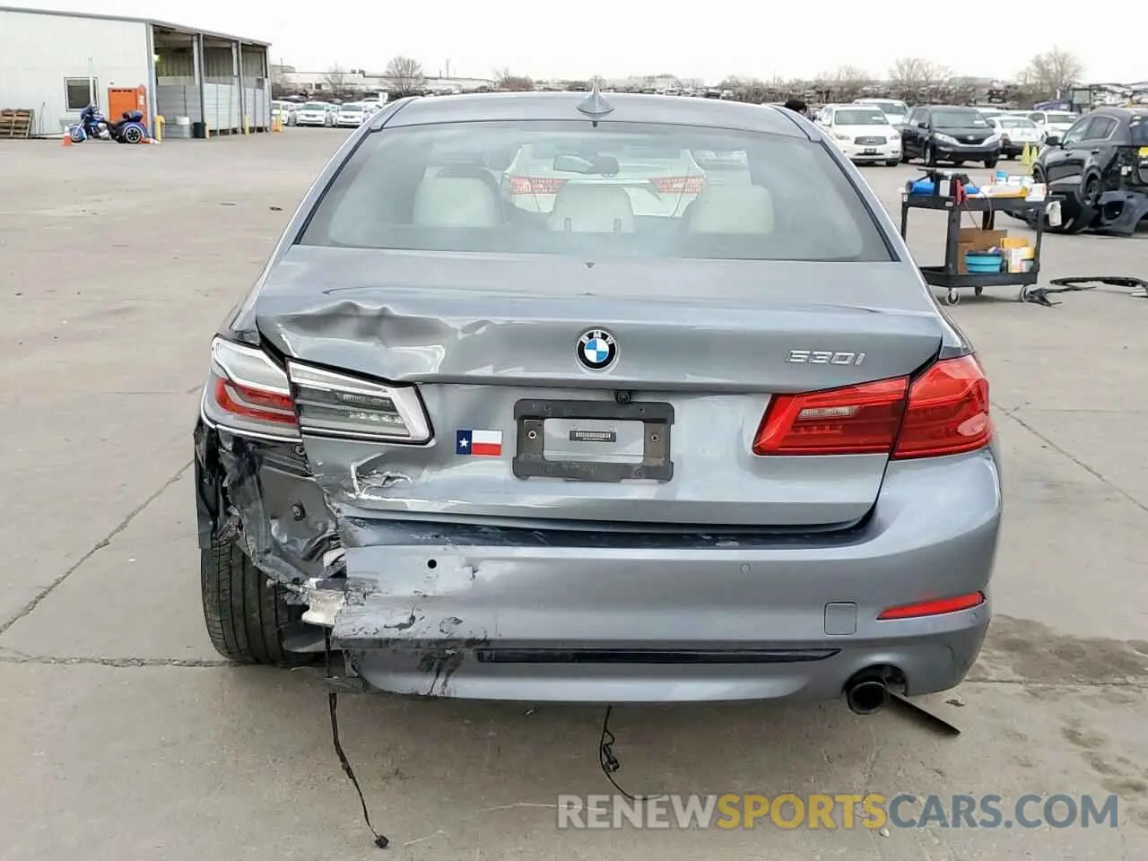 6 fotografías del automóvil dañado WBAJA5C59KWW36645 BMW 5 SERIES 2019