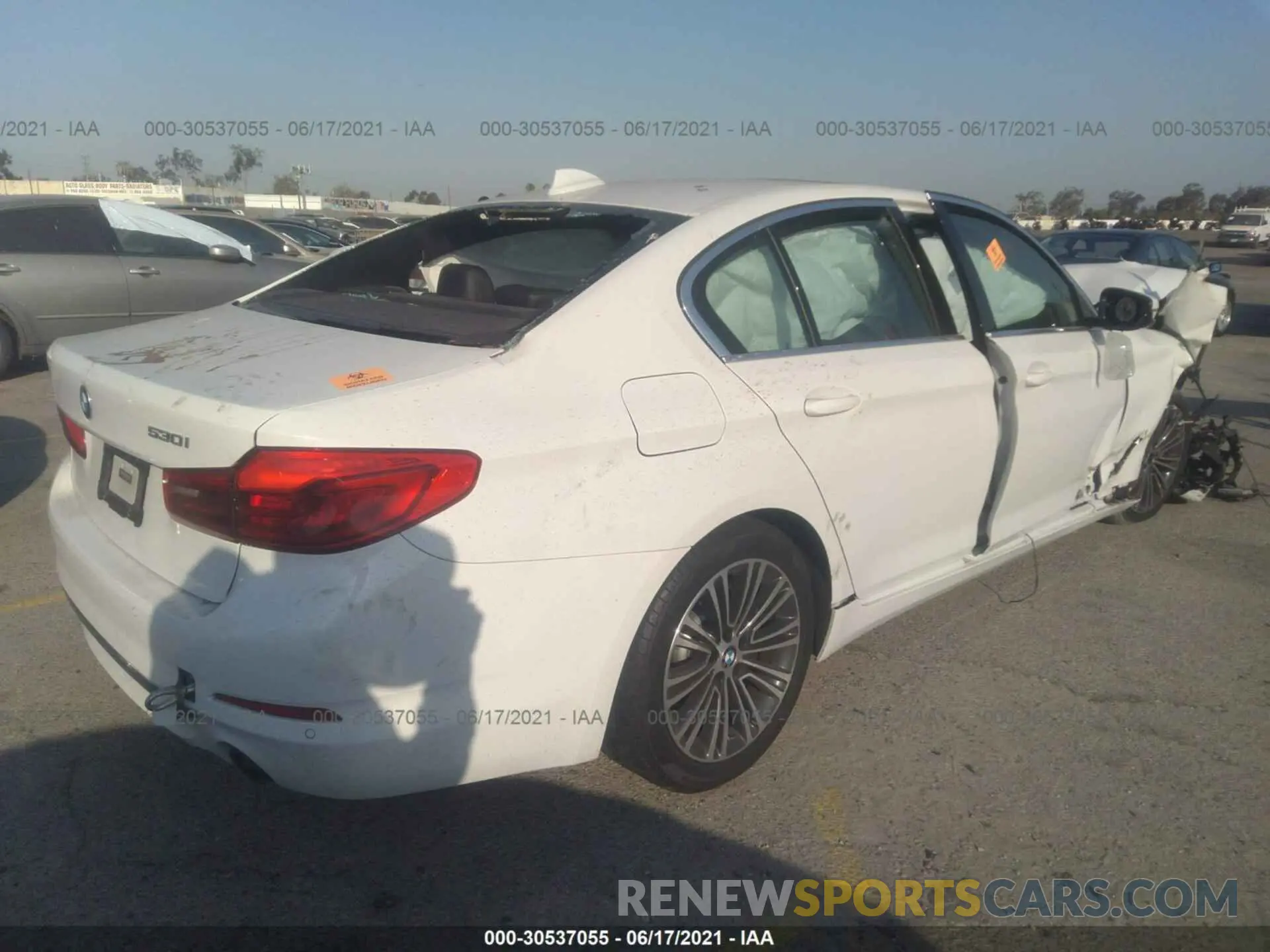 4 fotografías del automóvil dañado WBAJA5C5XKWA58087 BMW 5 SERIES 2019