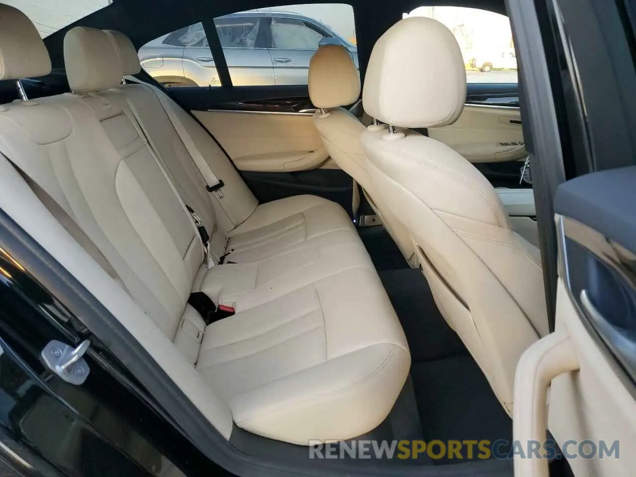 10 fotografías del automóvil dañado WBAJA5C5XKWW08160 BMW 5 SERIES 2019