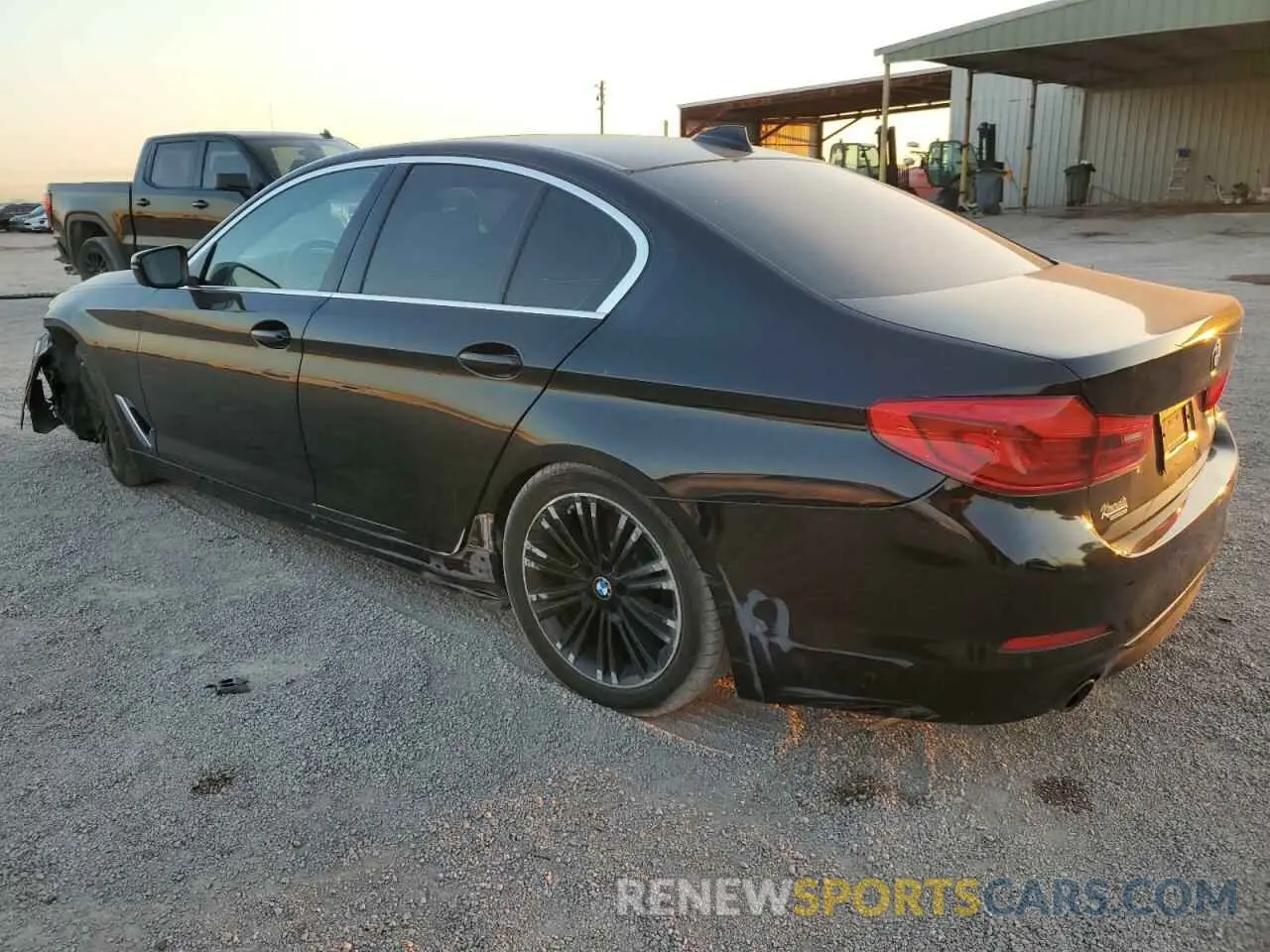 2 fotografías del automóvil dañado WBAJA5C5XKWW08160 BMW 5 SERIES 2019