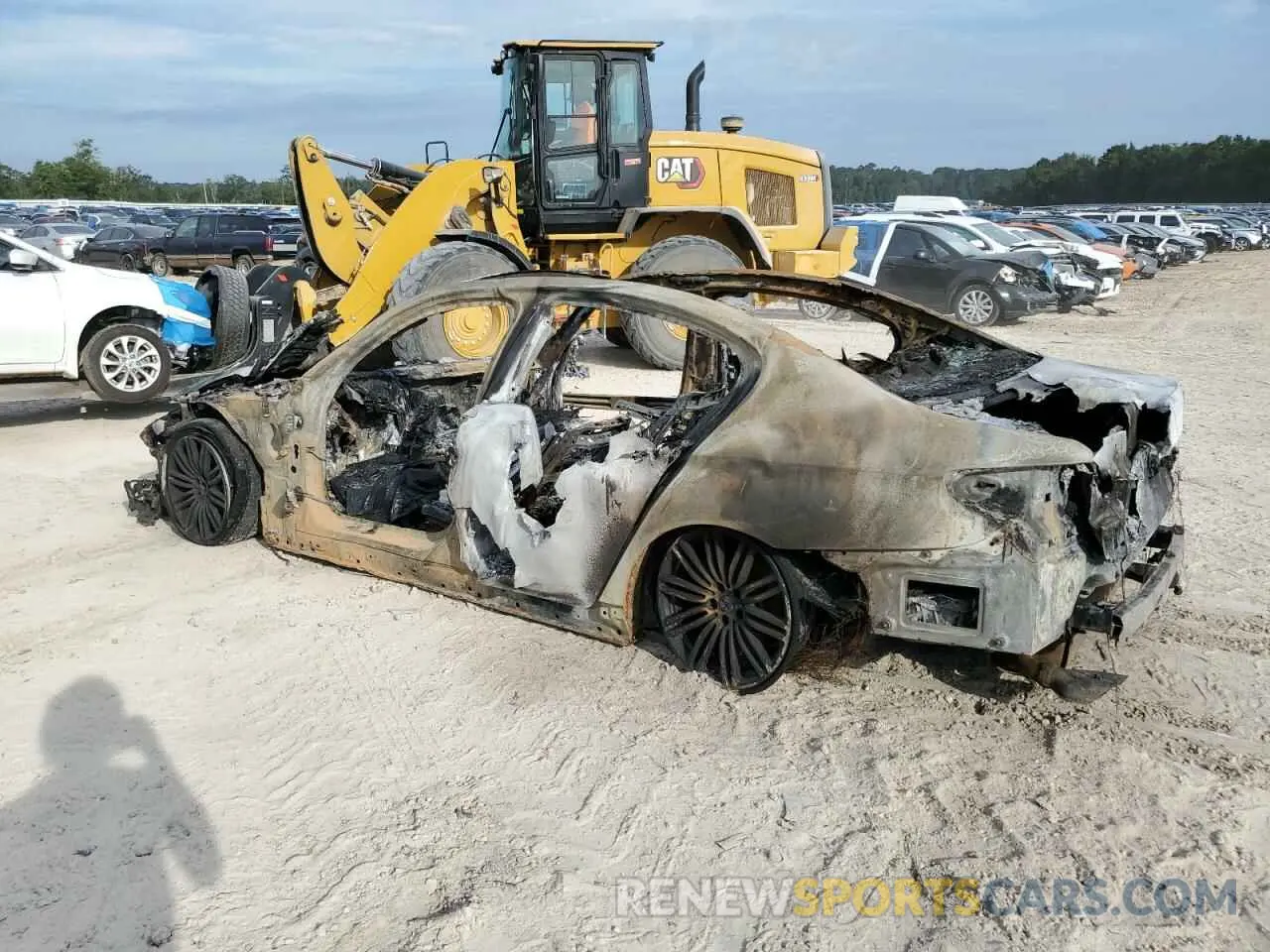 2 fotografías del automóvil dañado WBAJA5C5XKWW25704 BMW 5 SERIES 2019
