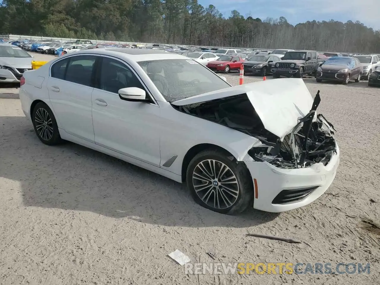 4 fotografías del automóvil dañado WBAJA7C50KG912491 BMW 5 SERIES 2019