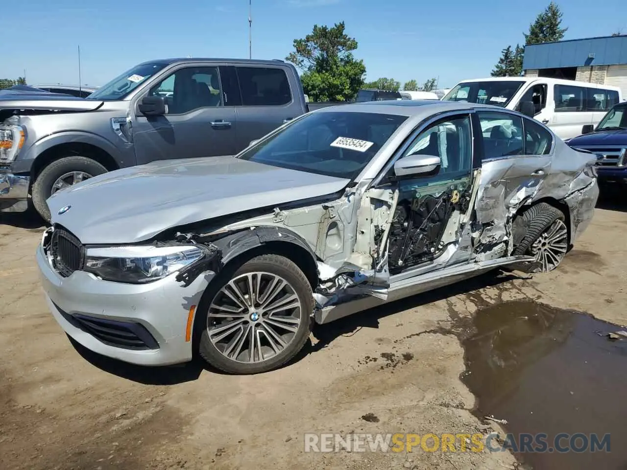 1 fotografías del automóvil dañado WBAJA7C51KWW00055 BMW 5 SERIES 2019