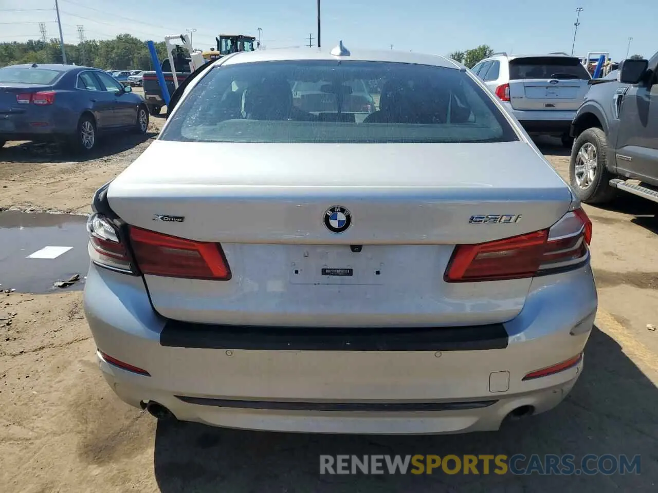 6 fotografías del automóvil dañado WBAJA7C51KWW00055 BMW 5 SERIES 2019