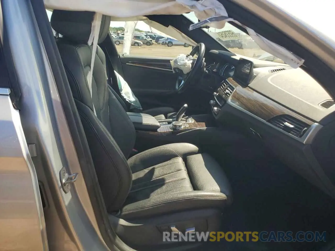 7 fotografías del automóvil dañado WBAJA7C51KWW00055 BMW 5 SERIES 2019