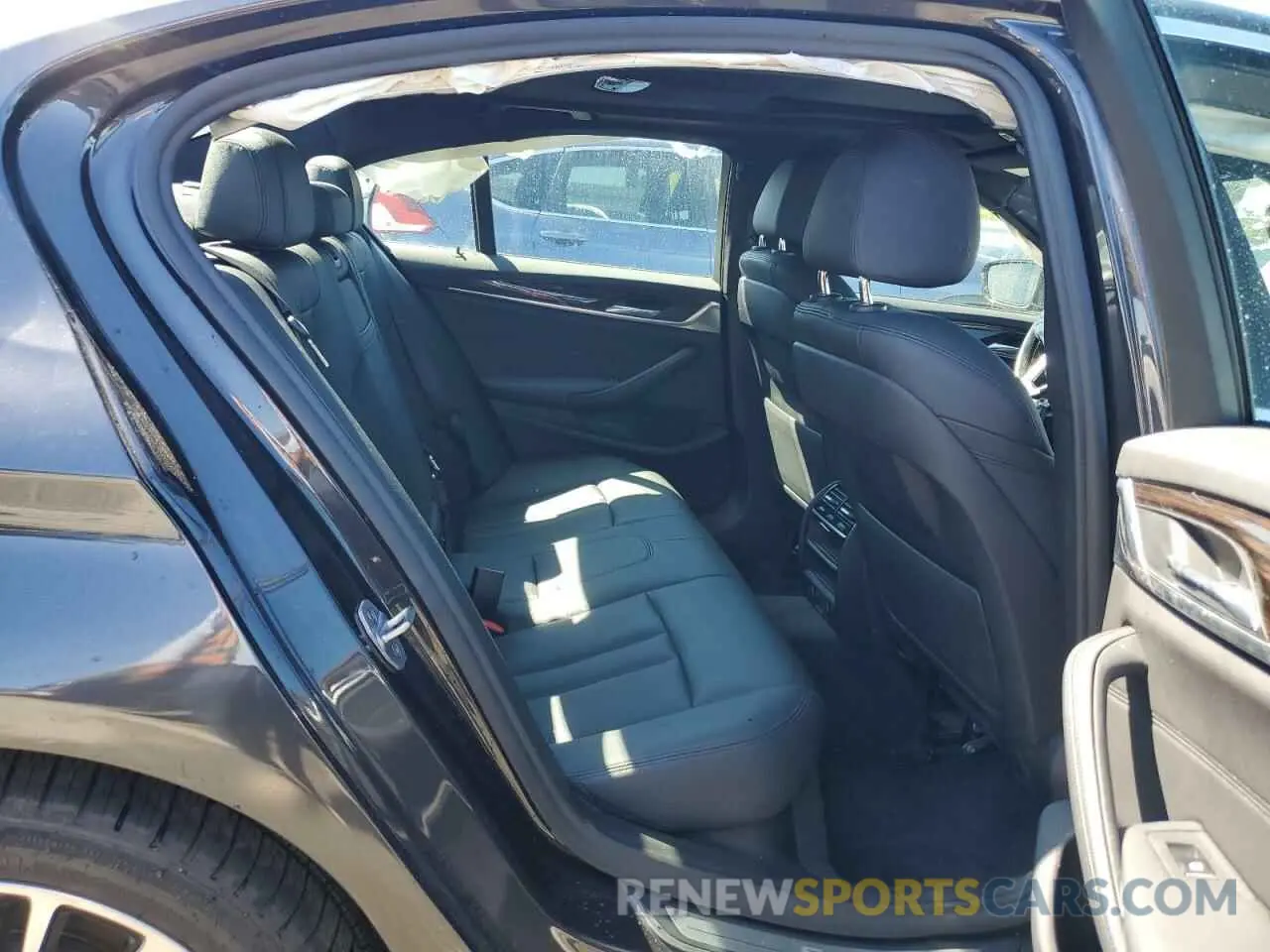 10 fotografías del automóvil dañado WBAJA7C51KWW20712 BMW 5 SERIES 2019