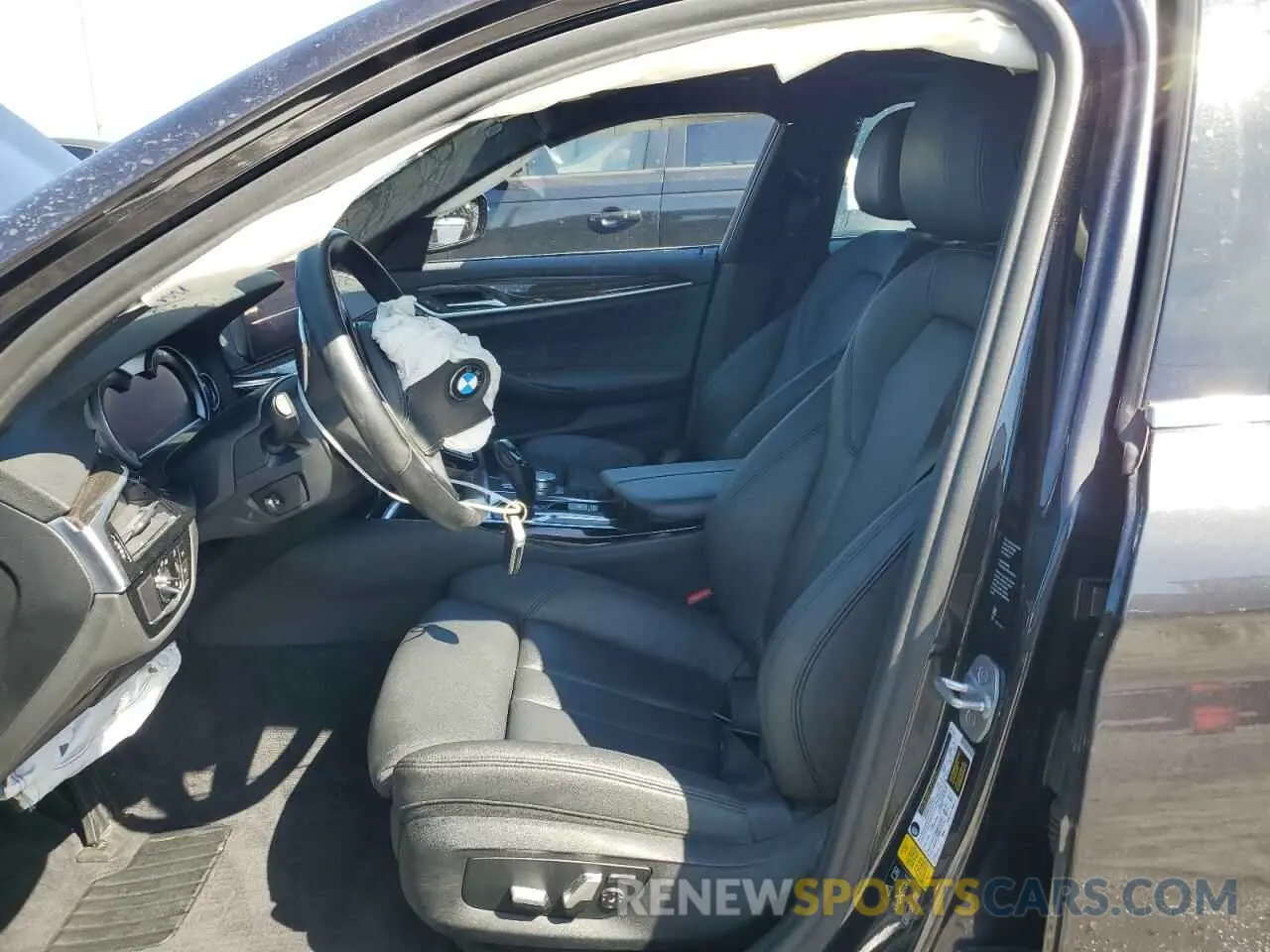7 fotografías del automóvil dañado WBAJA7C51KWW20712 BMW 5 SERIES 2019
