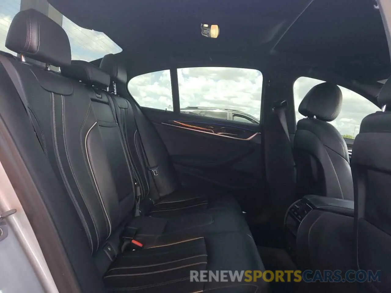 10 fotografías del automóvil dañado WBAJA7C51KWW22623 BMW 5 SERIES 2019