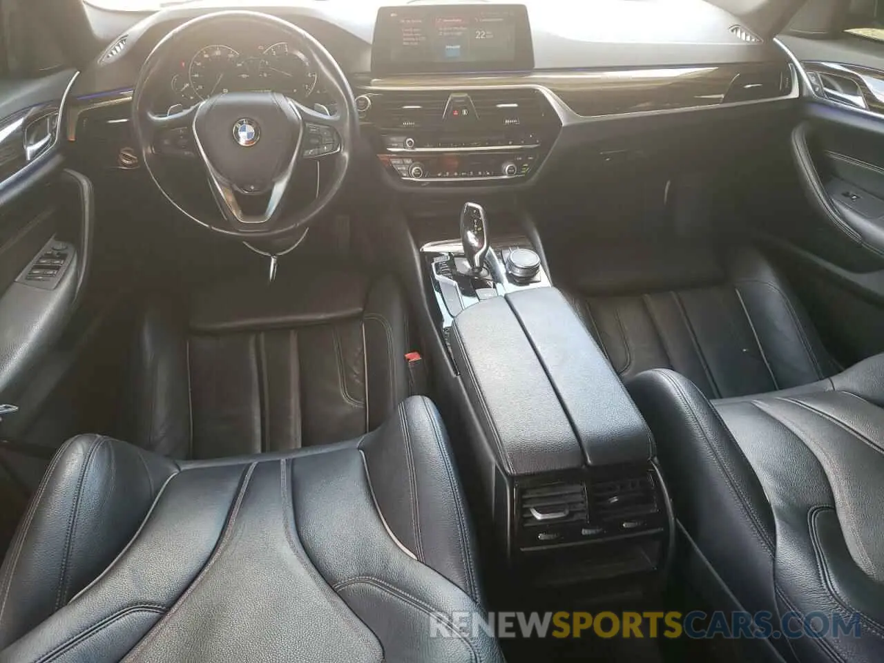 8 fotografías del automóvil dañado WBAJA7C51KWW22623 BMW 5 SERIES 2019