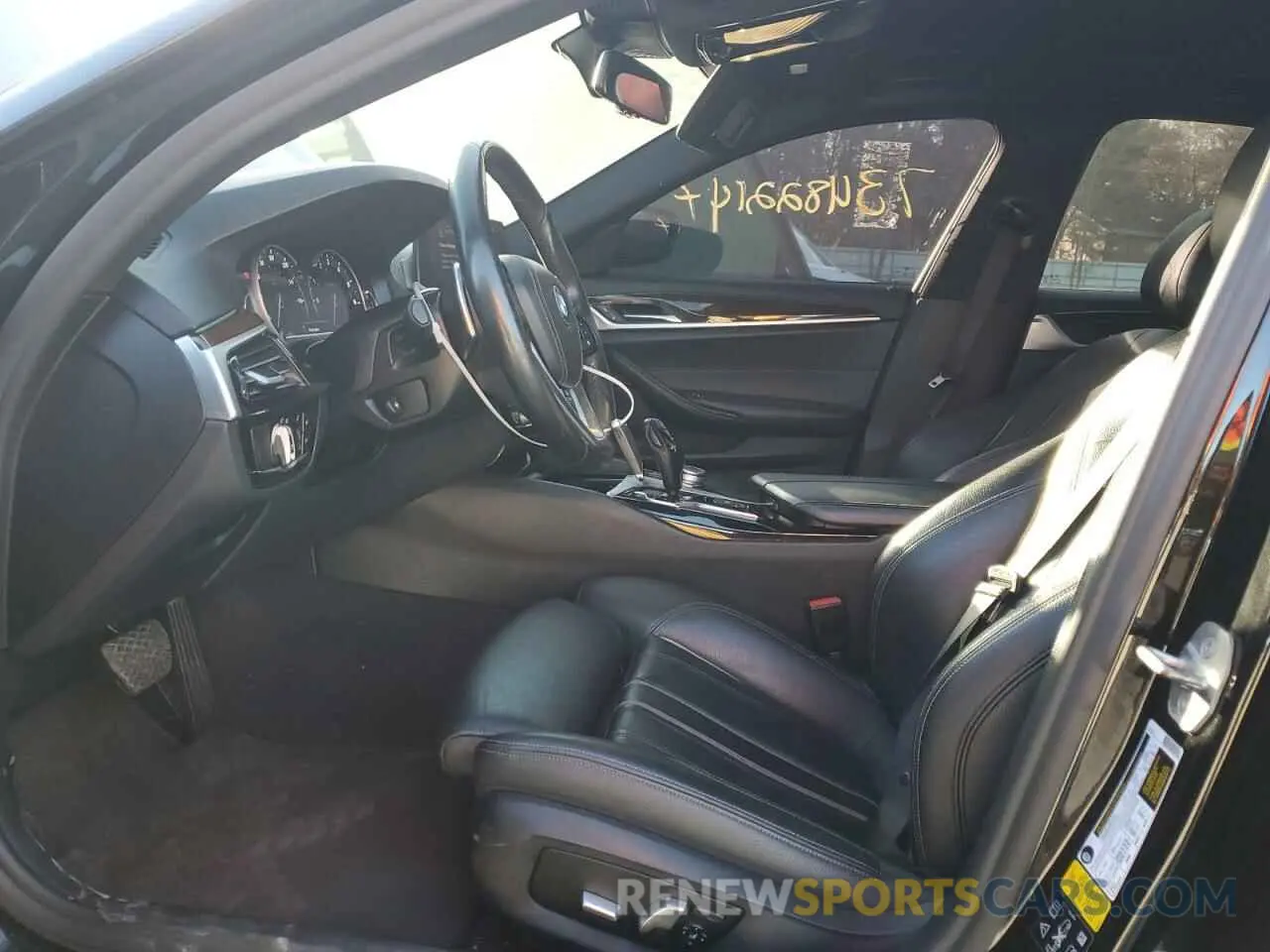 7 fotografías del automóvil dañado WBAJA7C51KWW48493 BMW 5 SERIES 2019