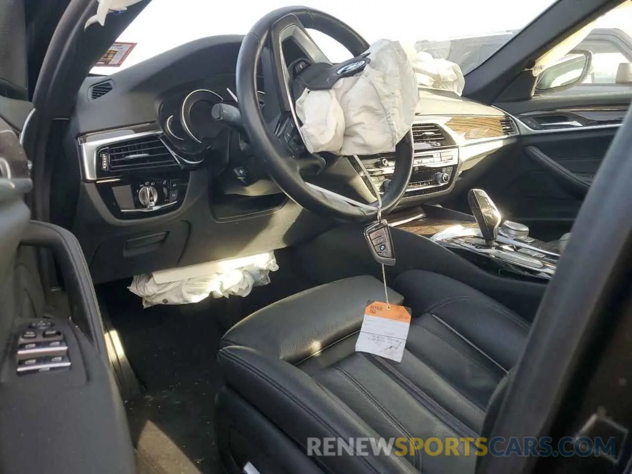 8 fotografías del automóvil dañado WBAJA7C52KWW30021 BMW 5 SERIES 2019