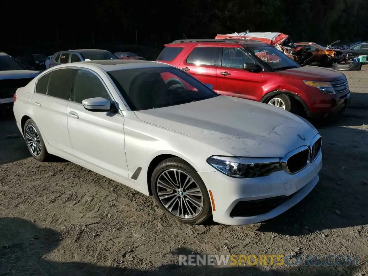 4 fotografías del automóvil dañado WBAJA7C53KG910900 BMW 5 SERIES 2019