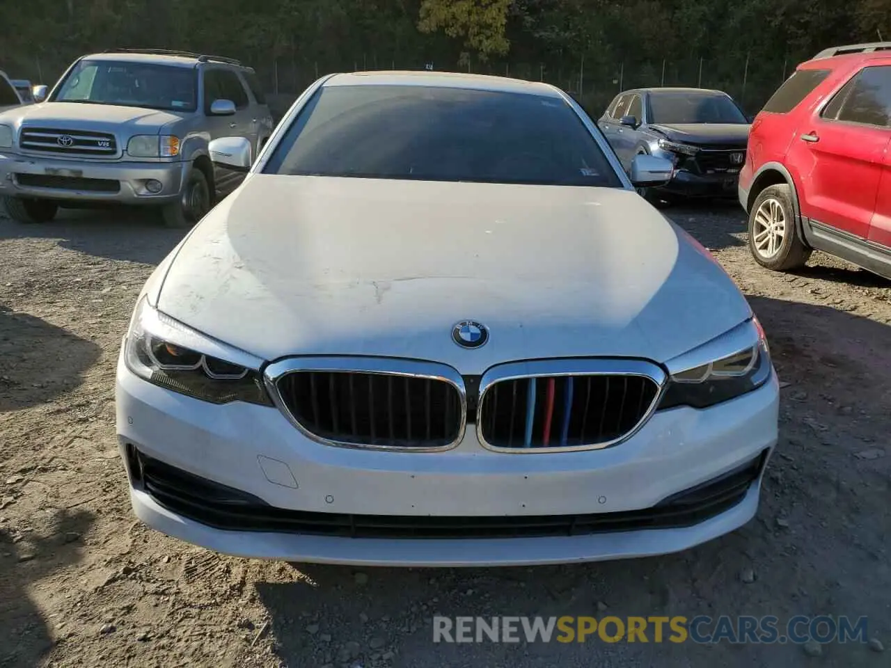 5 fotografías del automóvil dañado WBAJA7C53KG910900 BMW 5 SERIES 2019