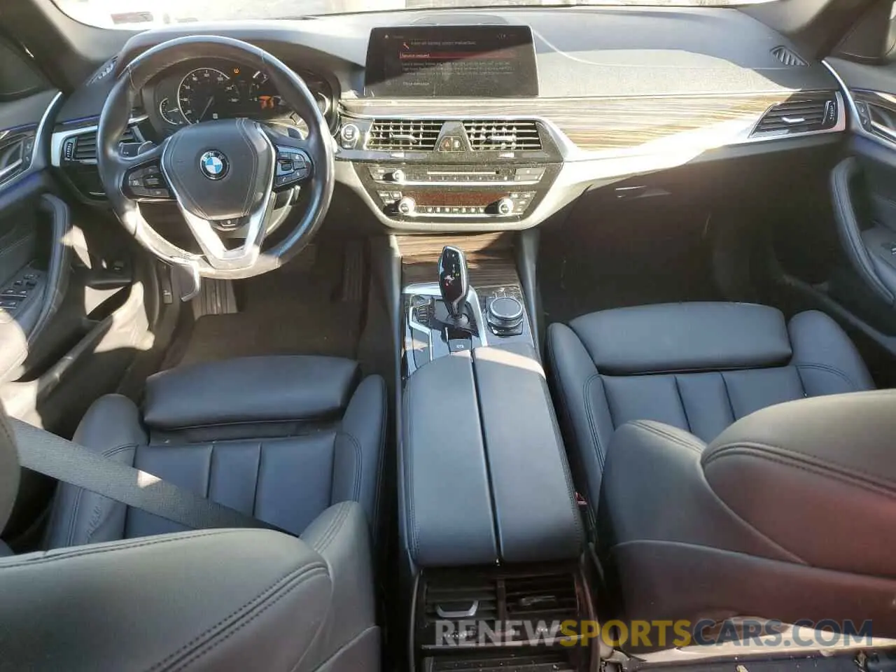 8 fotografías del automóvil dañado WBAJA7C53KG910900 BMW 5 SERIES 2019