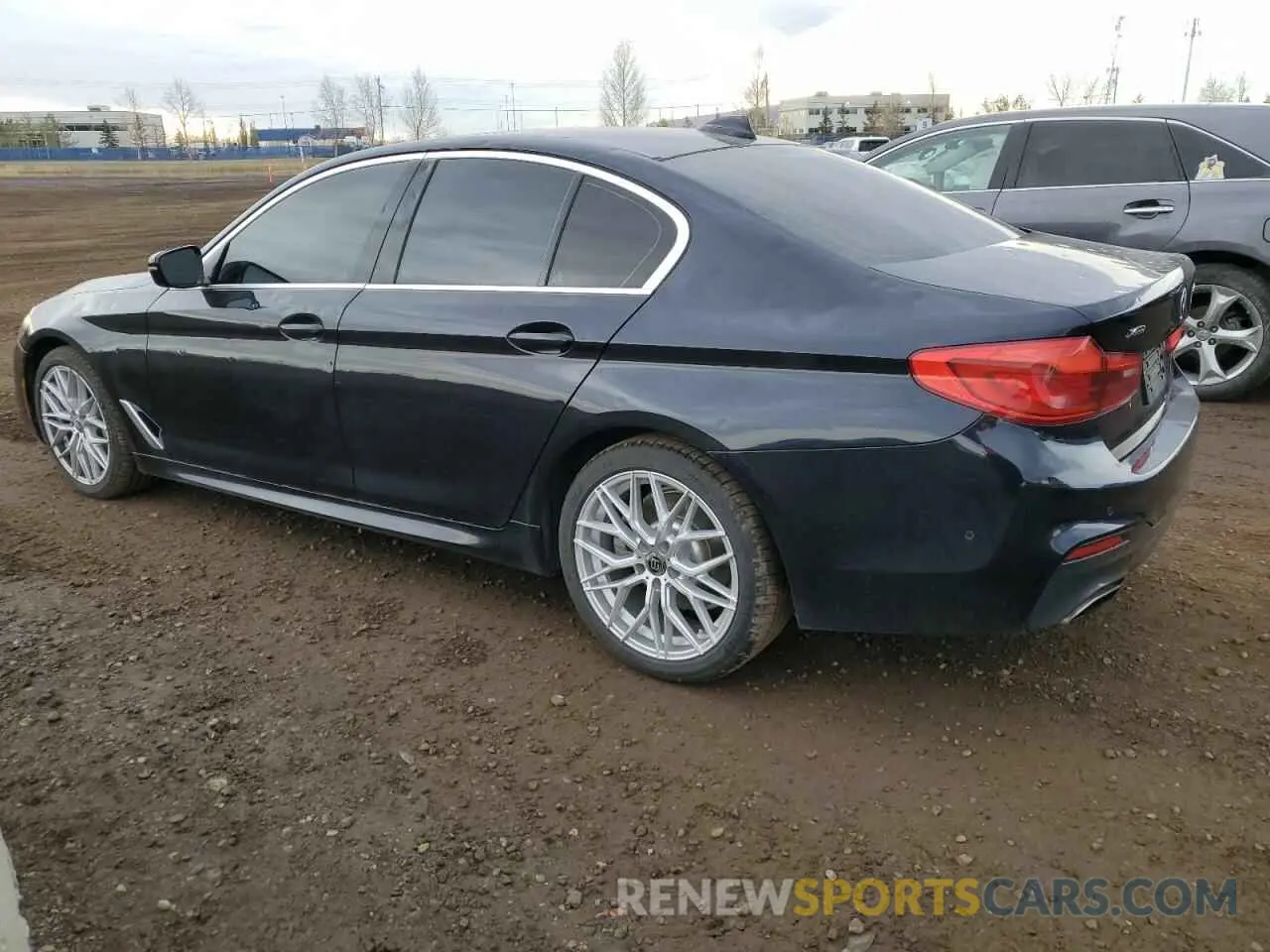 2 fotografías del automóvil dañado WBAJA7C54KWW22583 BMW 5 SERIES 2019
