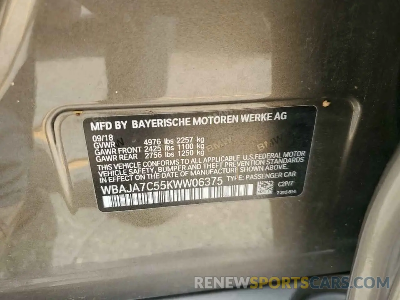 12 fotografías del automóvil dañado WBAJA7C55KWW06375 BMW 5 SERIES 2019