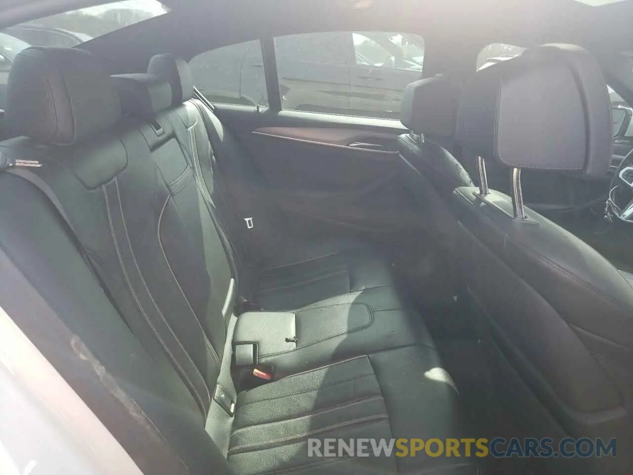 10 fotografías del automóvil dañado WBAJA7C56KG909742 BMW 5 SERIES 2019