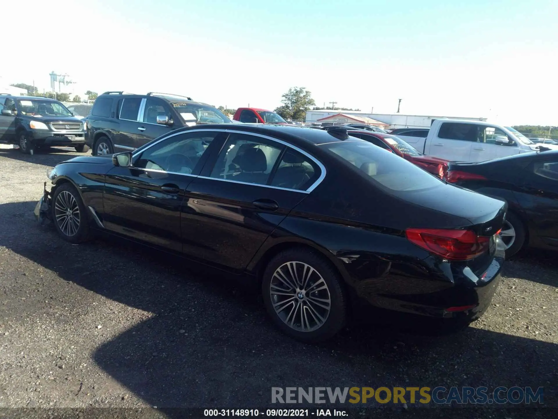 3 fotografías del automóvil dañado WBAJA7C56KWW16560 BMW 5 SERIES 2019