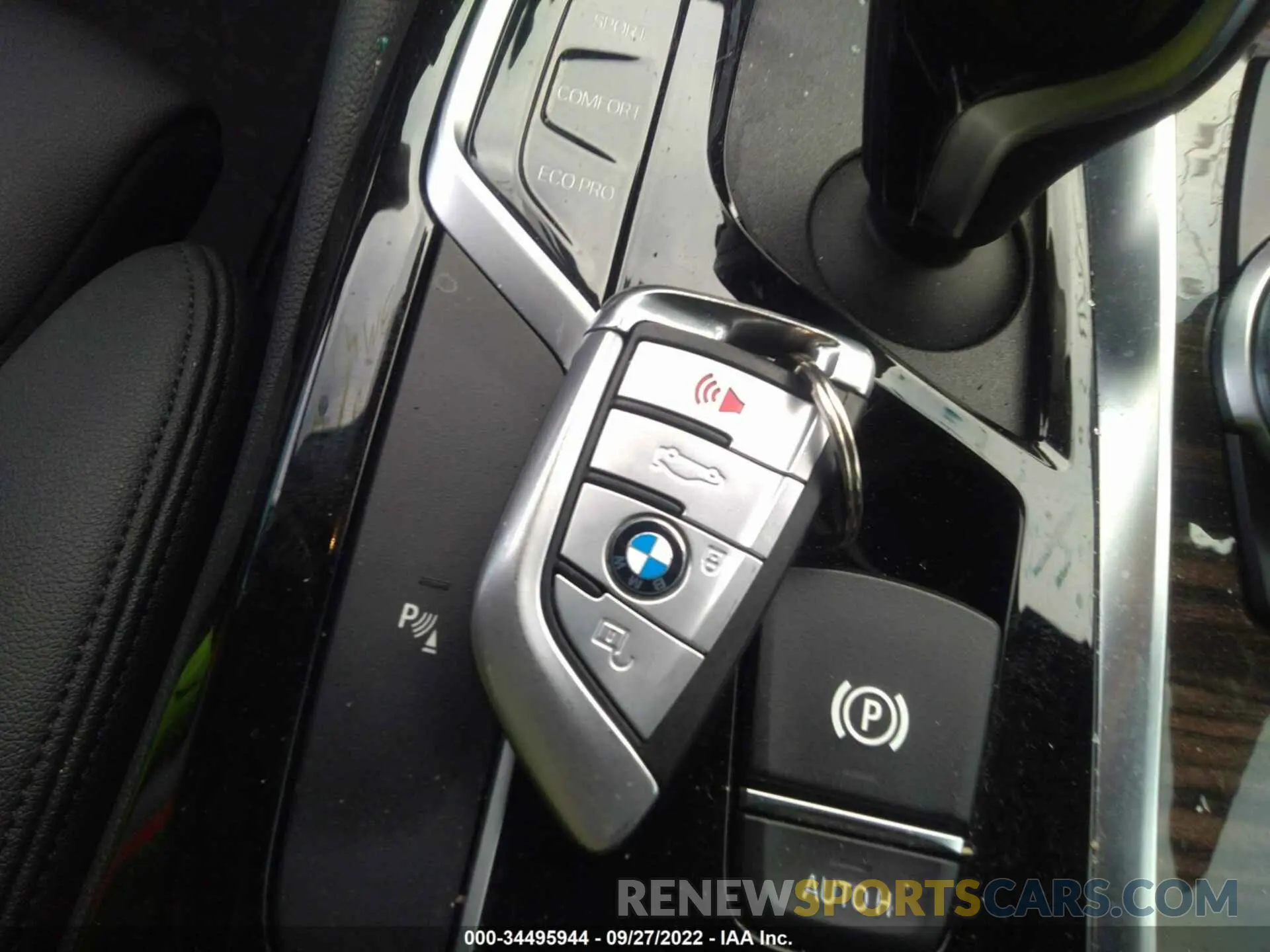 11 fotografías del automóvil dañado WBAJA7C56KWW23573 BMW 5 SERIES 2019