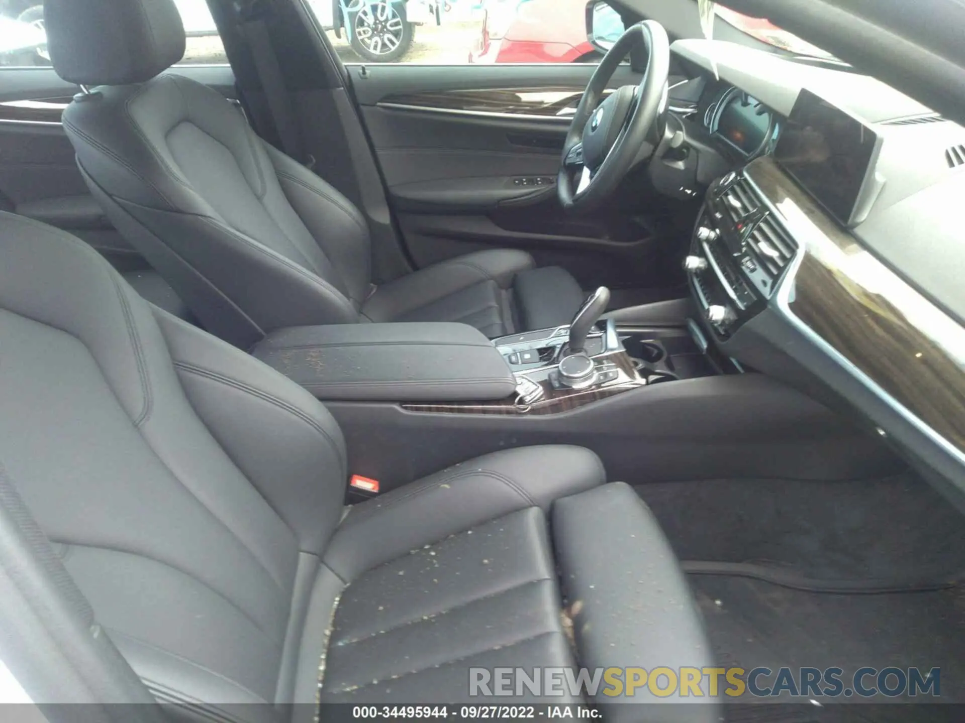 5 fotografías del automóvil dañado WBAJA7C56KWW23573 BMW 5 SERIES 2019