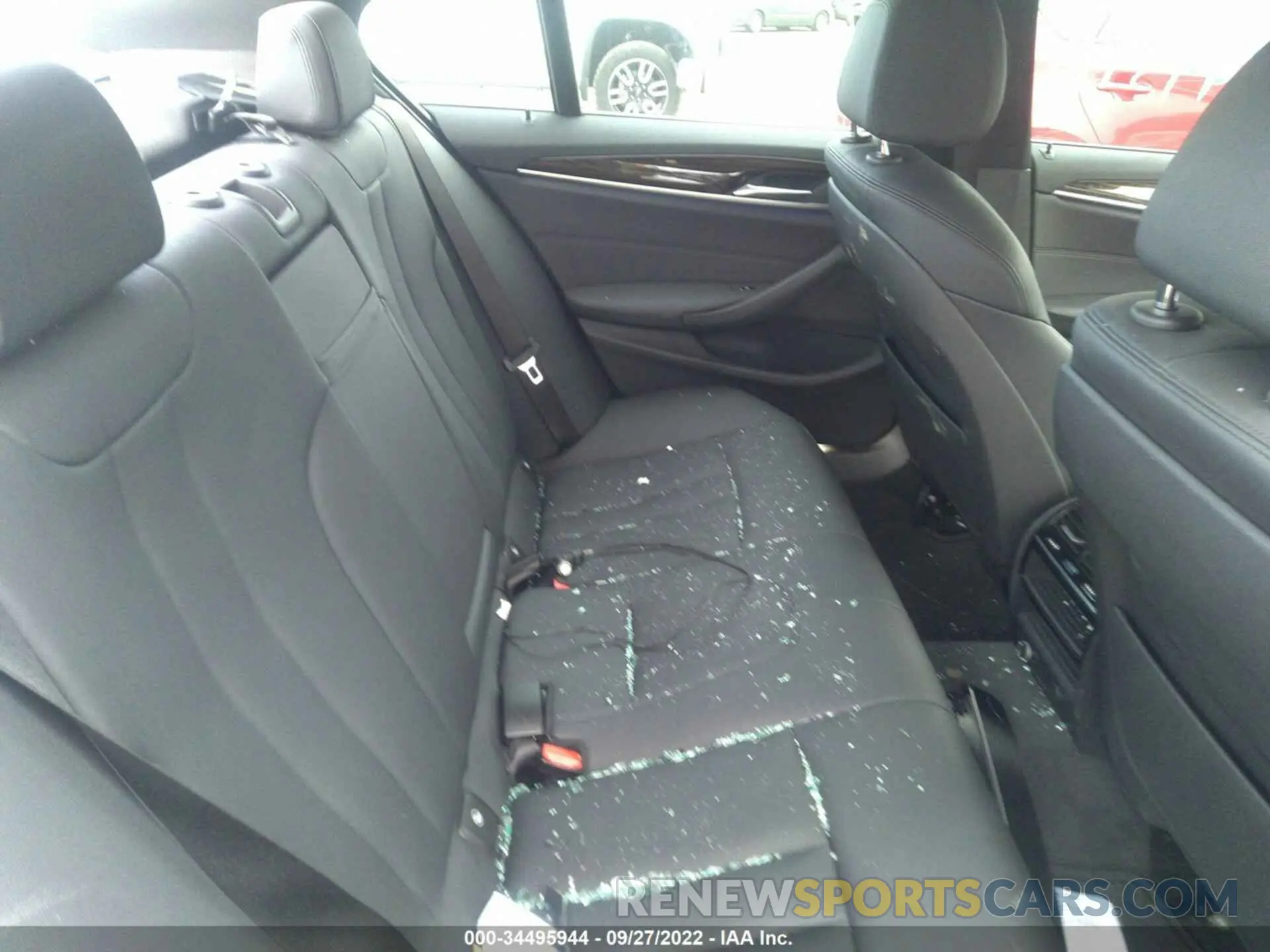 8 fotografías del automóvil dañado WBAJA7C56KWW23573 BMW 5 SERIES 2019