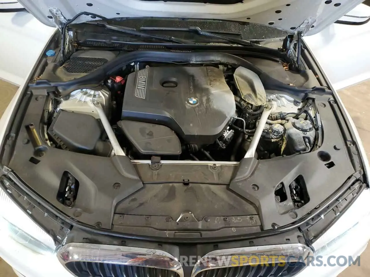 11 fotografías del automóvil dañado WBAJA7C57KWW32394 BMW 5 SERIES 2019