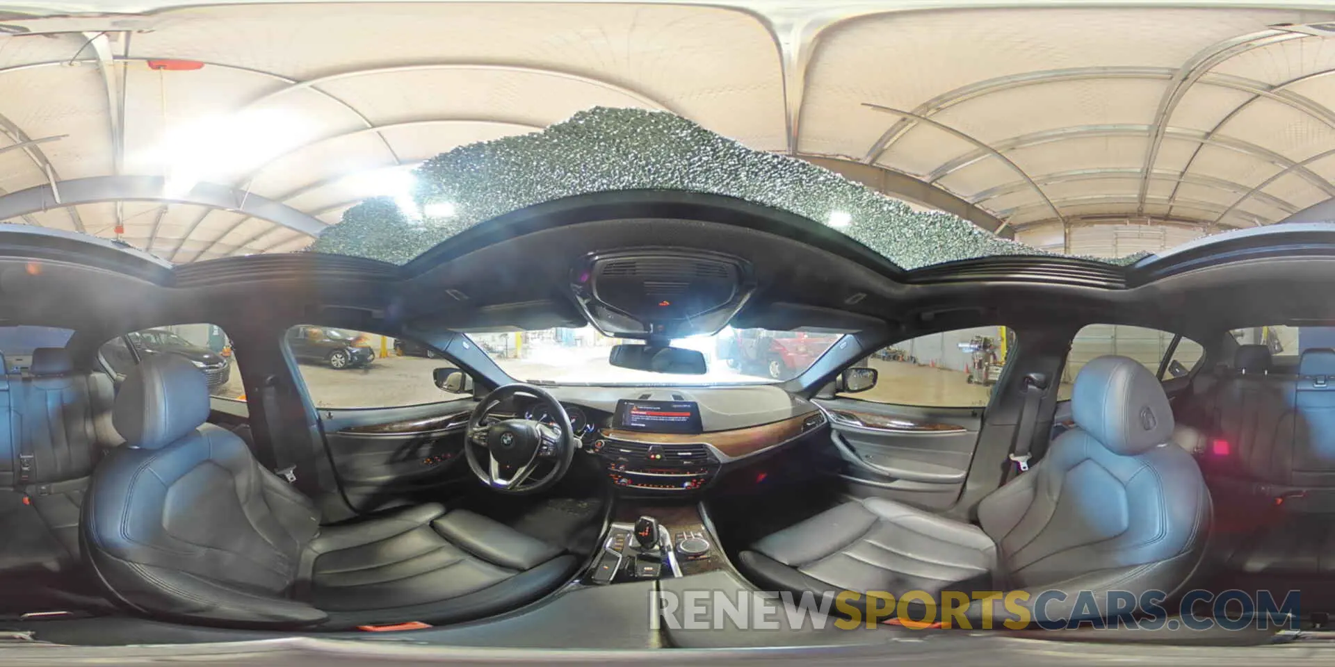 14 fotografías del automóvil dañado WBAJA7C57KWW32394 BMW 5 SERIES 2019