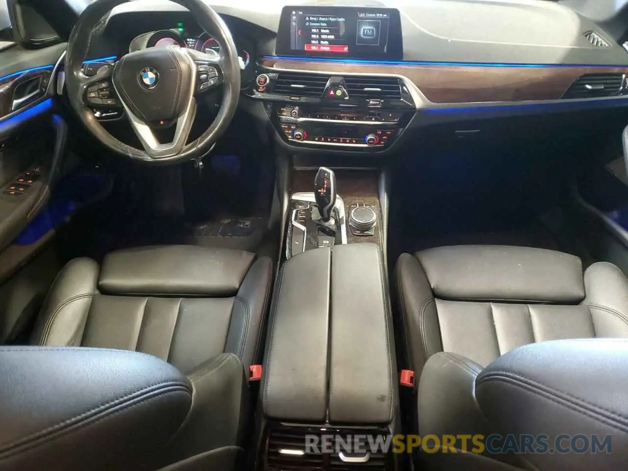 8 fotografías del automóvil dañado WBAJA7C57KWW32394 BMW 5 SERIES 2019