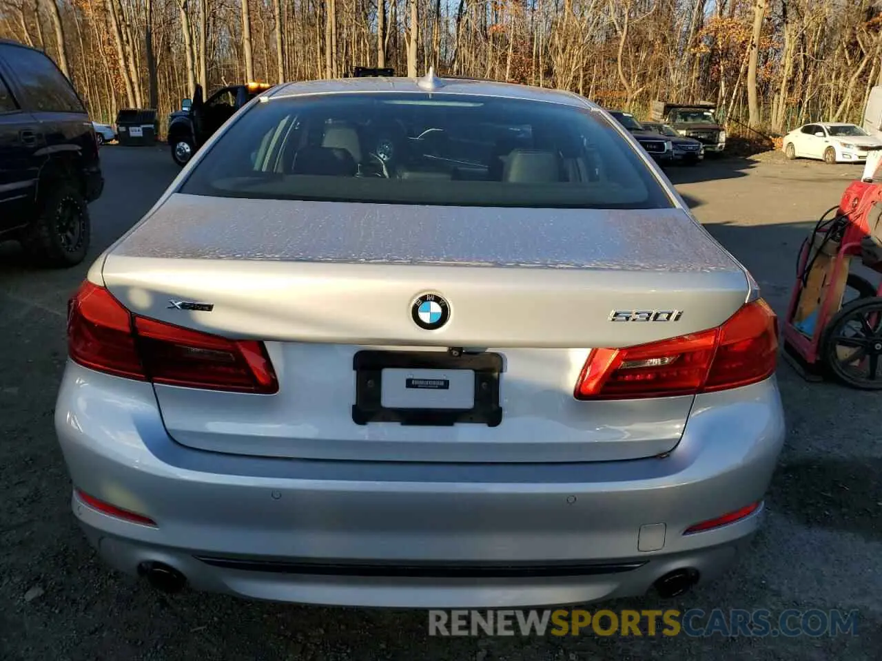 6 fotografías del automóvil dañado WBAJA7C57KWW35585 BMW 5 SERIES 2019