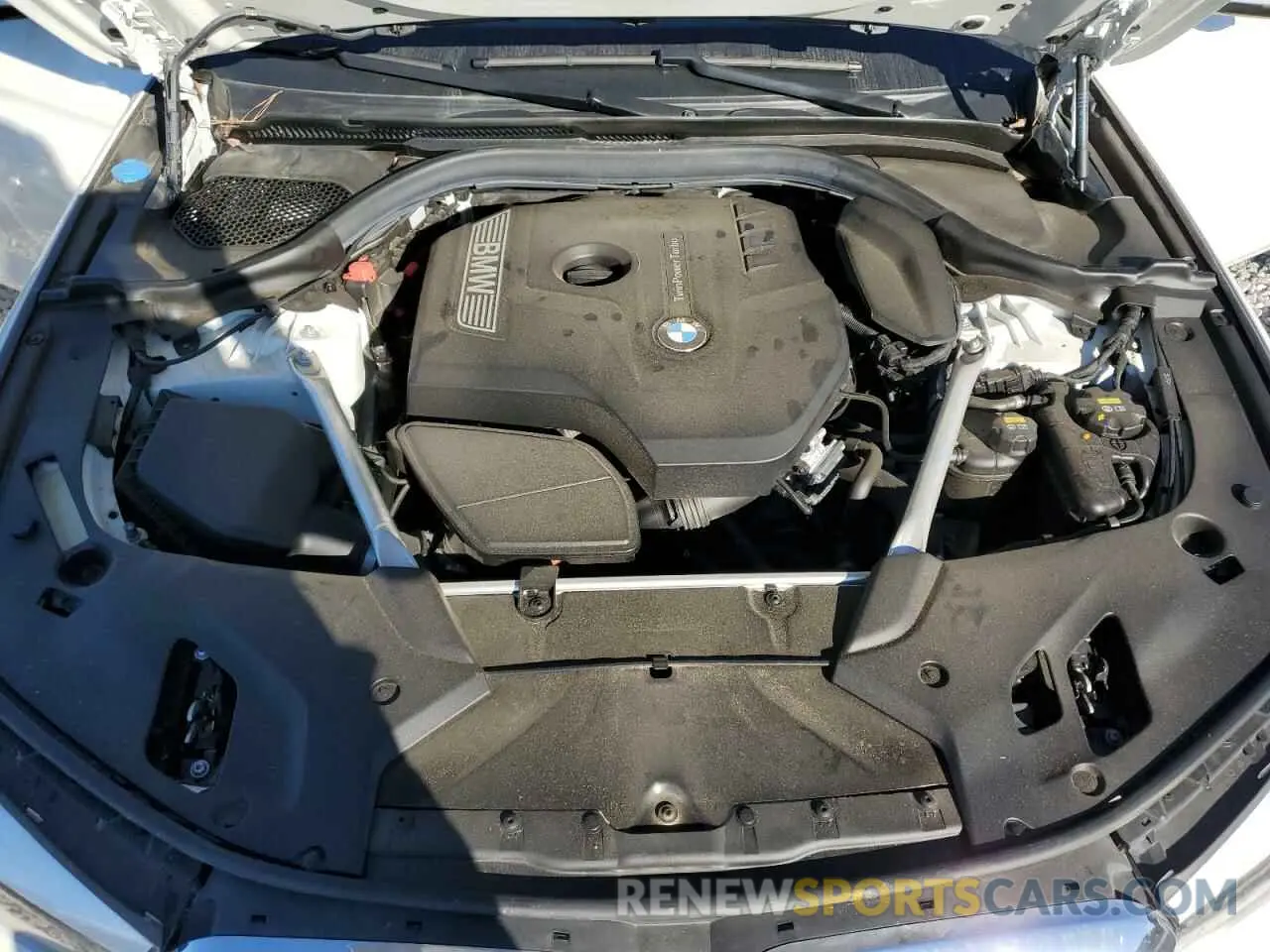 11 fotografías del automóvil dañado WBAJA7C58KWW11425 BMW 5 SERIES 2019