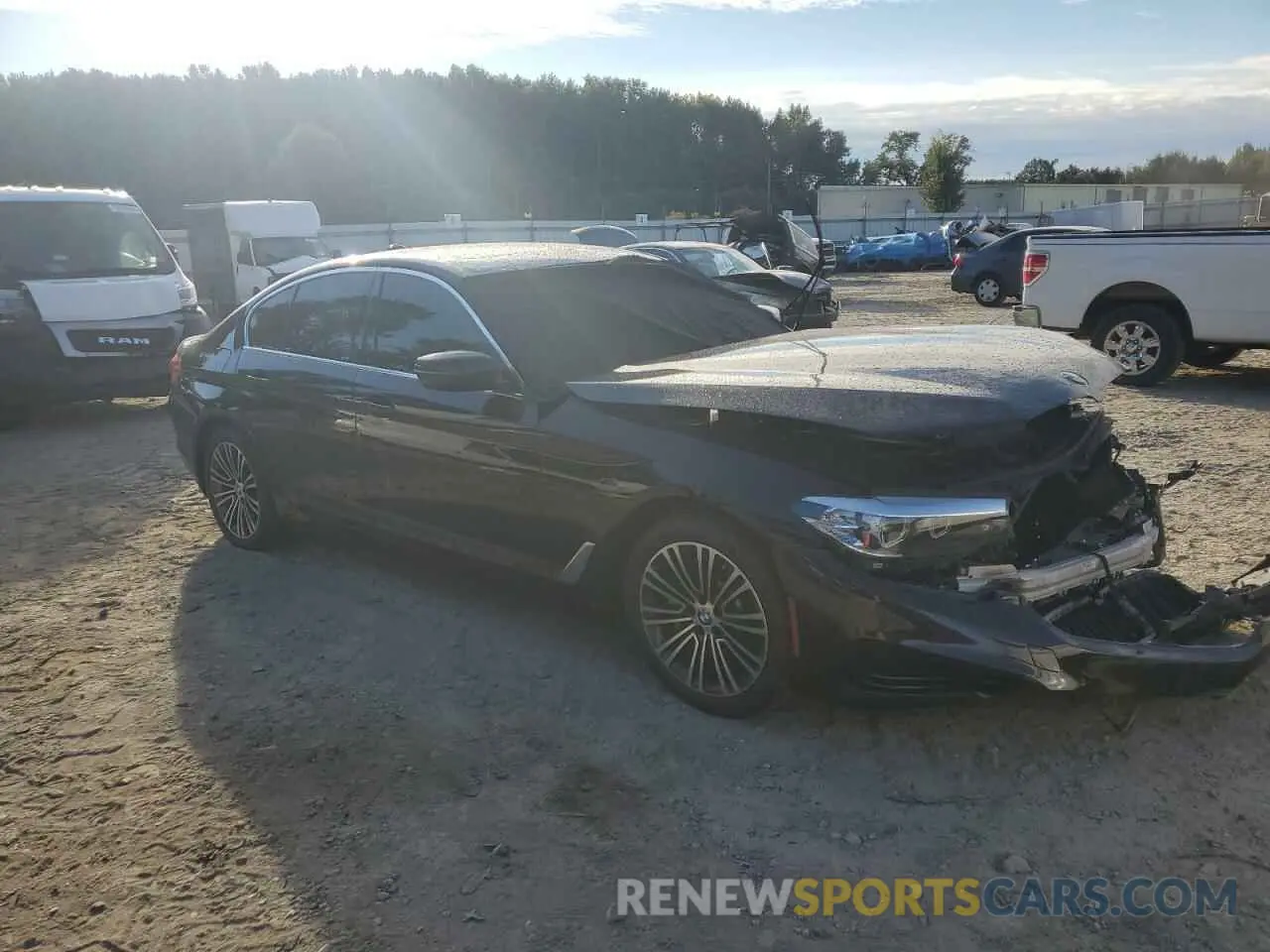 4 fotografías del automóvil dañado WBAJA7C58KWW14289 BMW 5 SERIES 2019