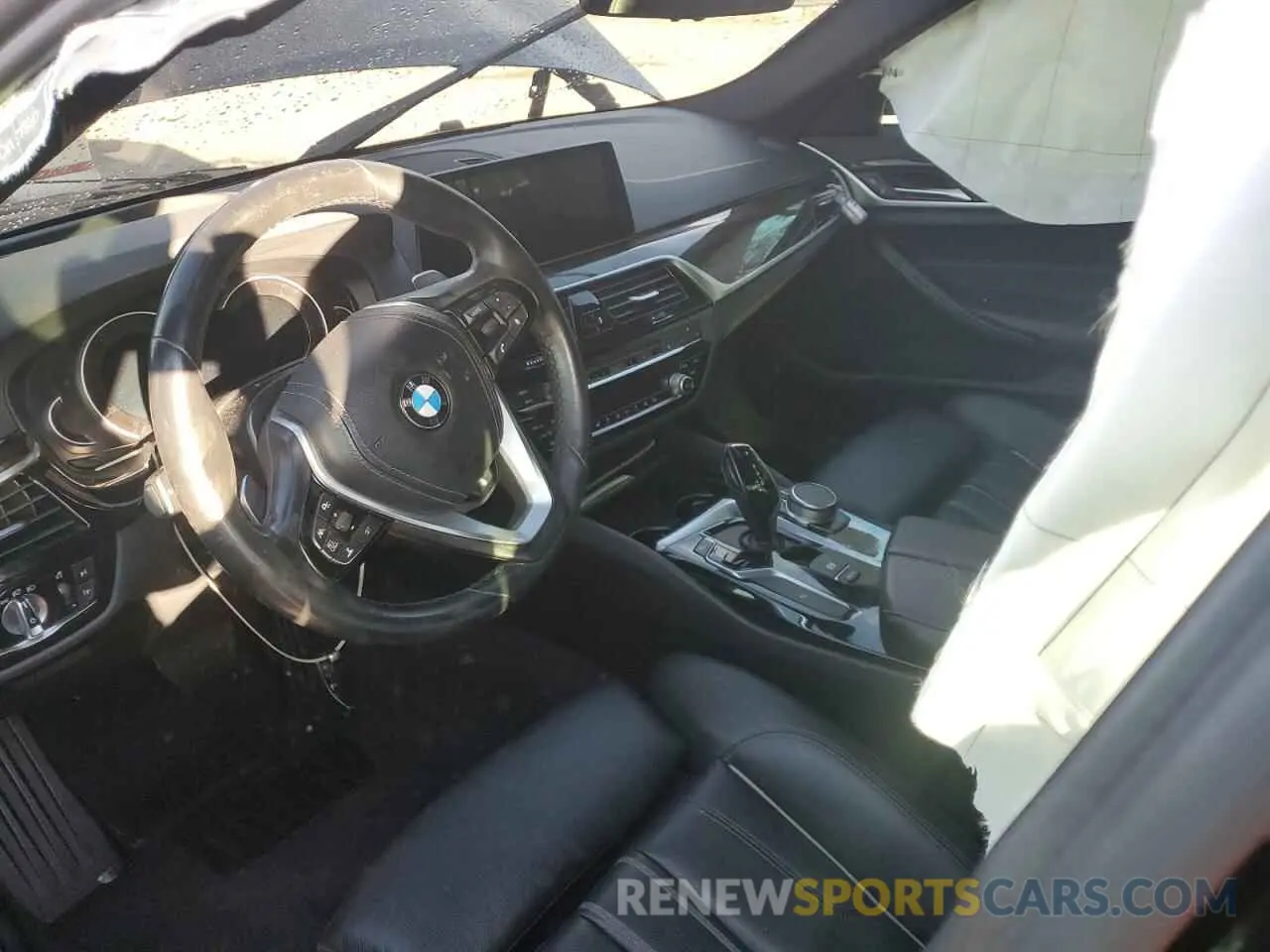 8 fotografías del automóvil dañado WBAJA7C58KWW14289 BMW 5 SERIES 2019