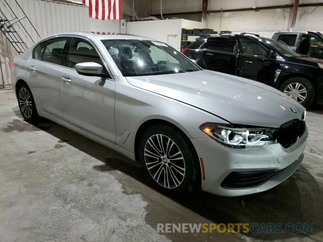 4 fotografías del automóvil dañado WBAJA7C58KWW40228 BMW 5 SERIES 2019
