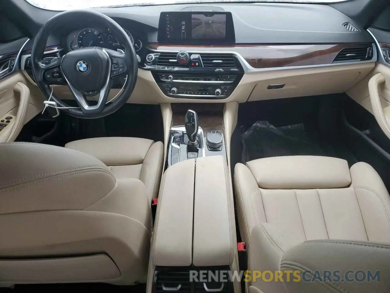8 fotografías del automóvil dañado WBAJA7C5XKG911431 BMW 5 SERIES 2019