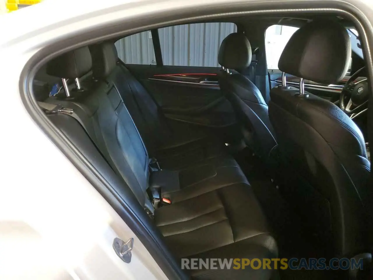 10 fotografías del automóvil dañado WBAJA7C5XKWW07957 BMW 5 SERIES 2019