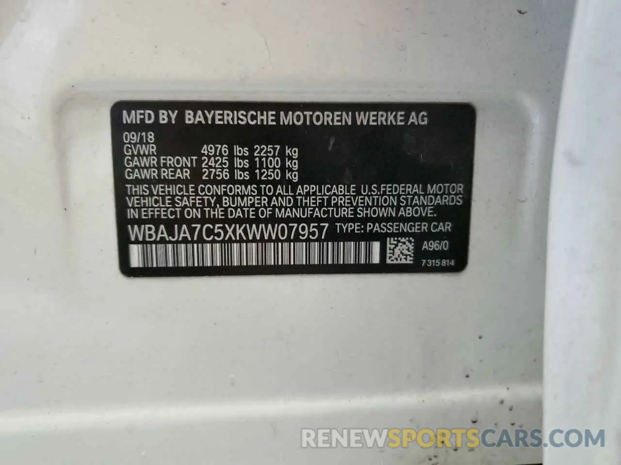 12 fotografías del automóvil dañado WBAJA7C5XKWW07957 BMW 5 SERIES 2019
