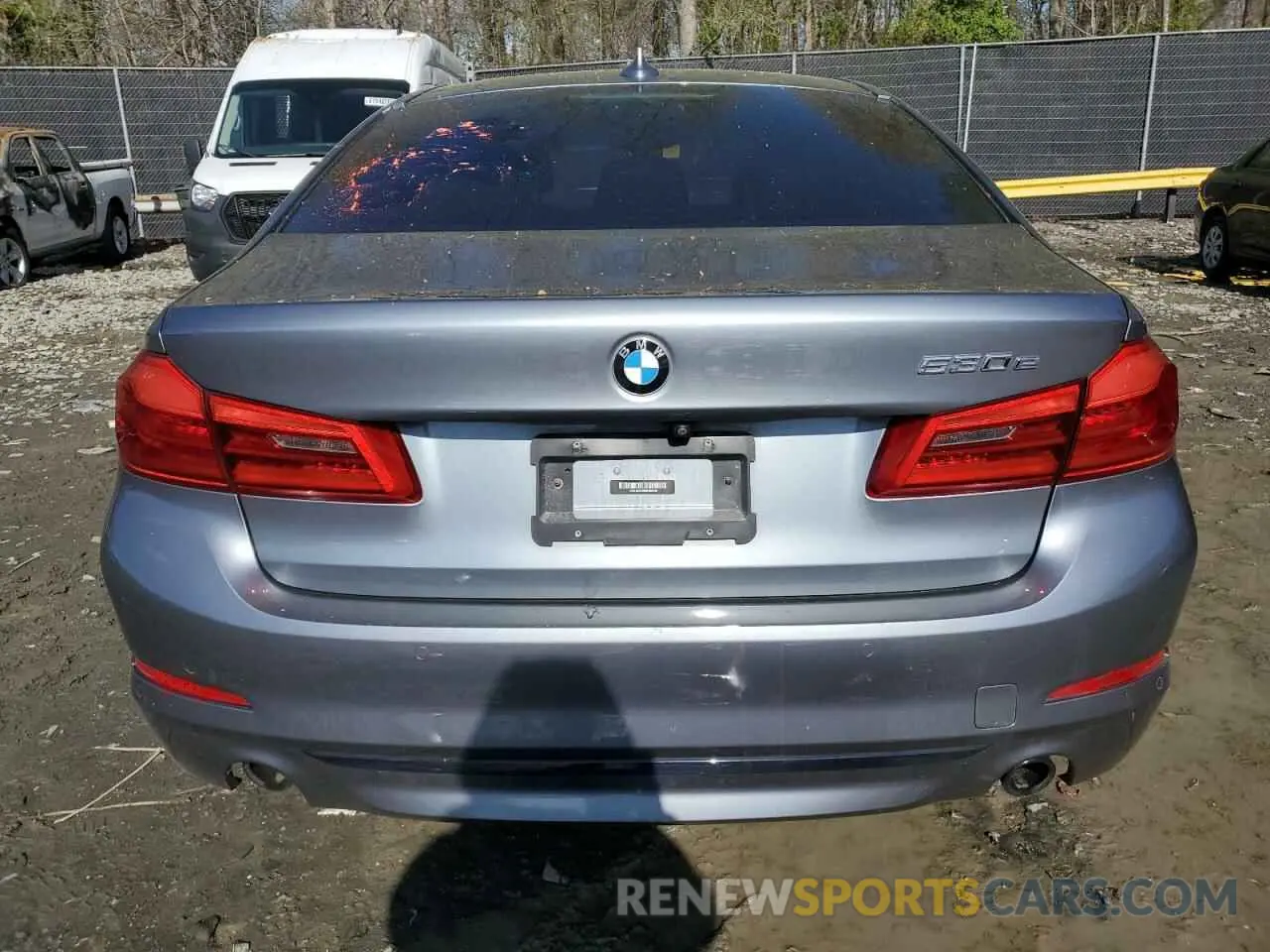 6 fotografías del automóvil dañado WBAJA9C50KB389398 BMW 5 SERIES 2019