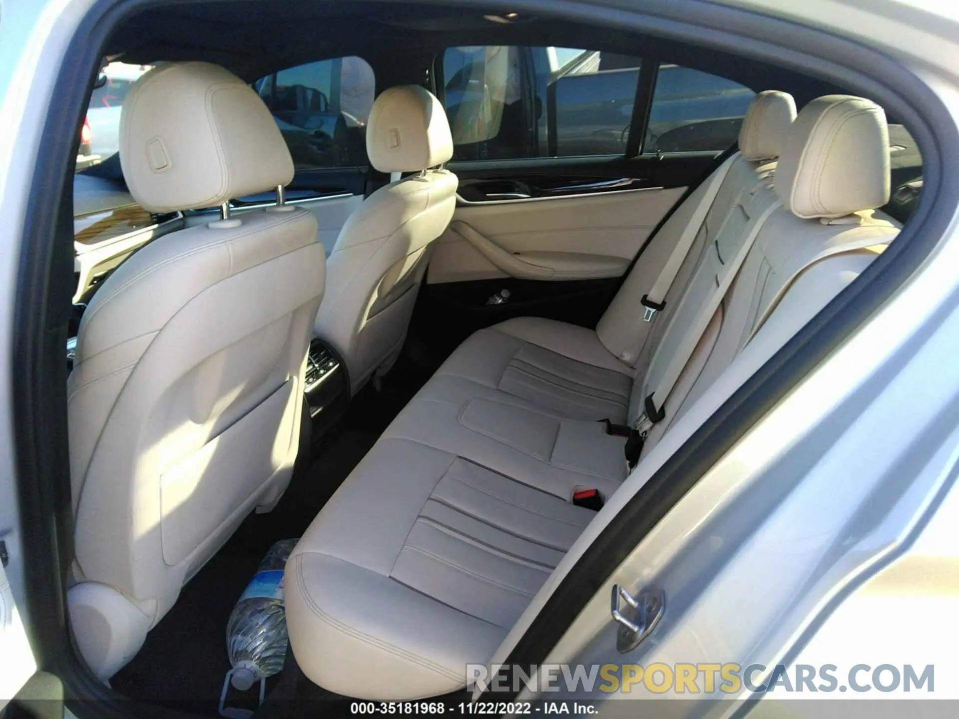 8 fotografías del automóvil dañado WBAJA9C52KB254245 BMW 5 SERIES 2019