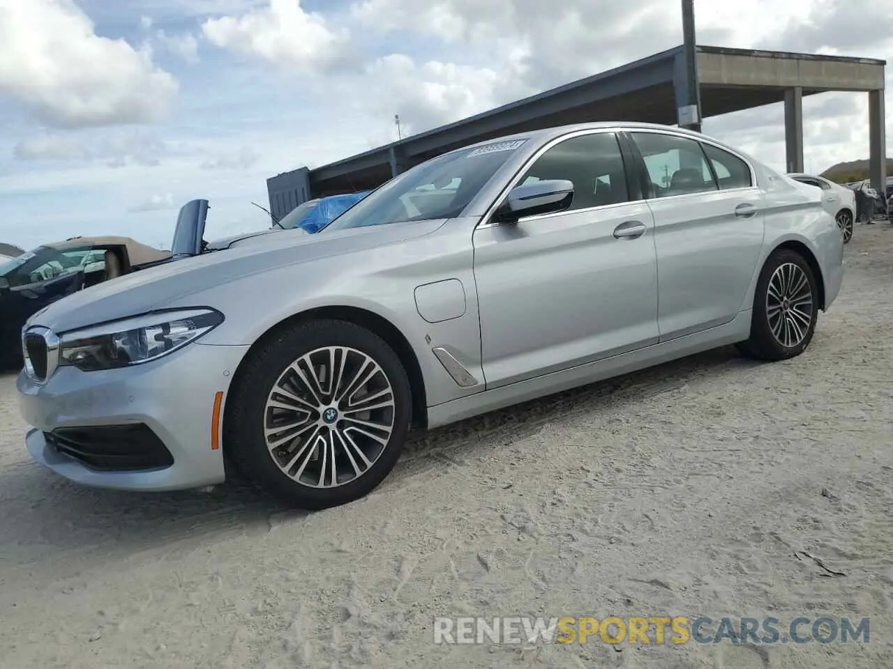 1 fotografías del automóvil dañado WBAJA9C53KB253864 BMW 5 SERIES 2019