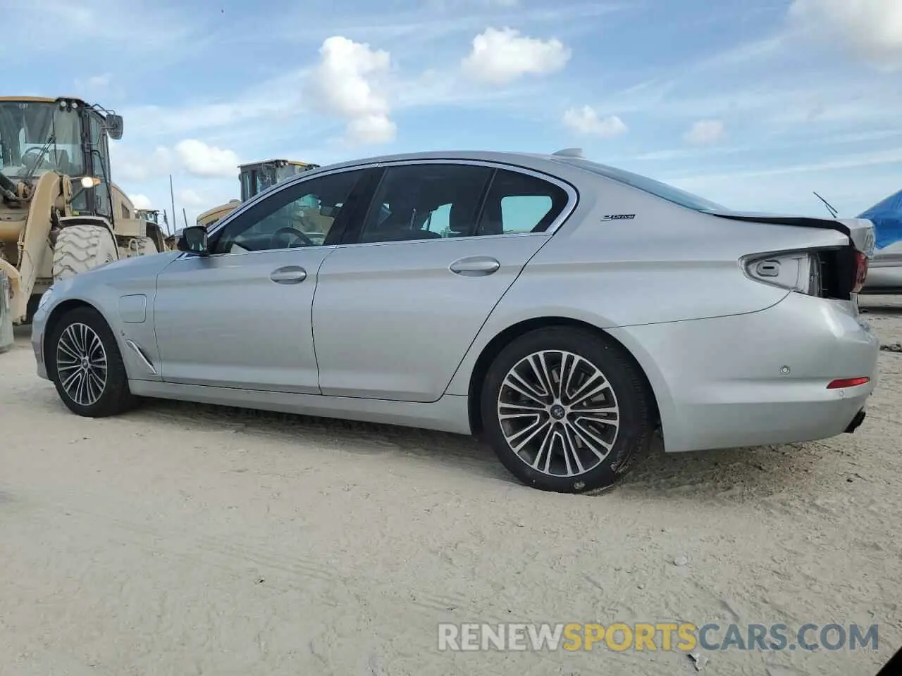 2 fotografías del automóvil dañado WBAJA9C53KB253864 BMW 5 SERIES 2019