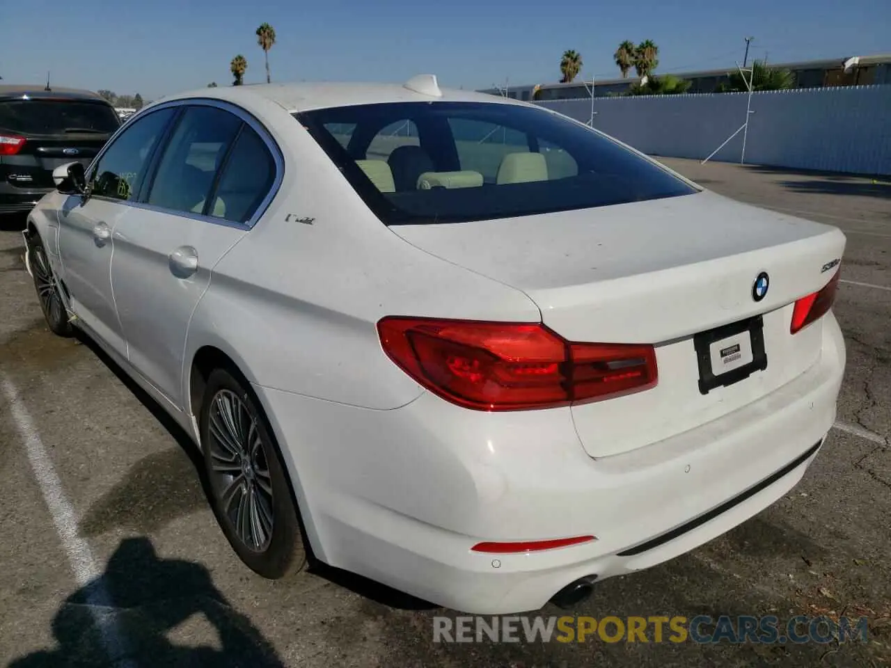 3 fotografías del automóvil dañado WBAJA9C53KB399505 BMW 5 SERIES 2019