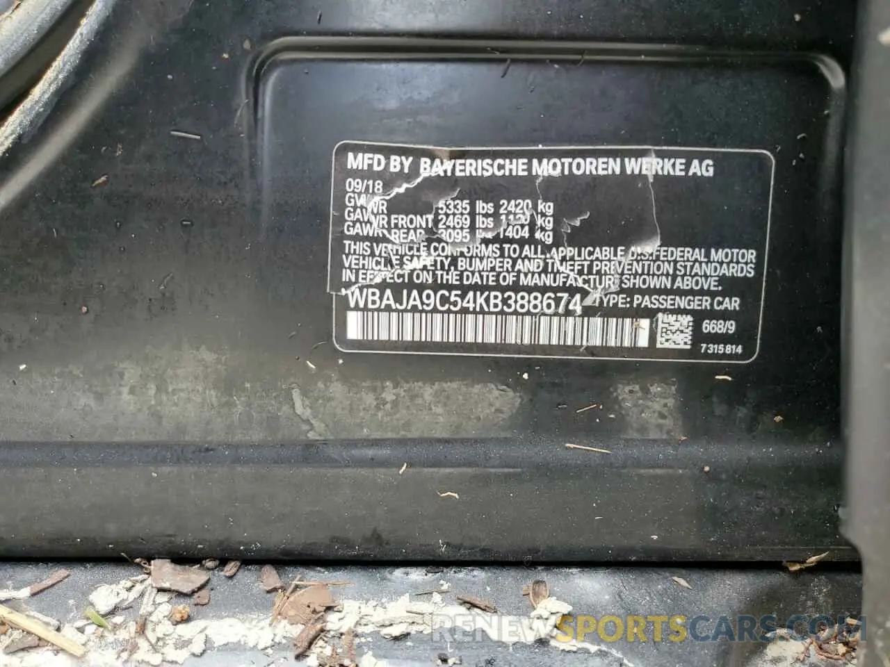 10 fotografías del automóvil dañado WBAJA9C54KB388674 BMW 5 SERIES 2019