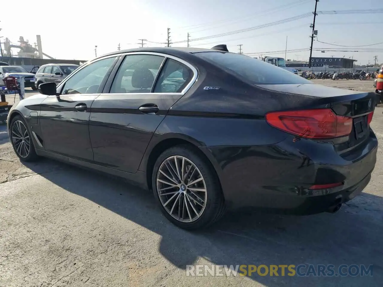 2 fotografías del automóvil dañado WBAJA9C54KB389470 BMW 5 SERIES 2019