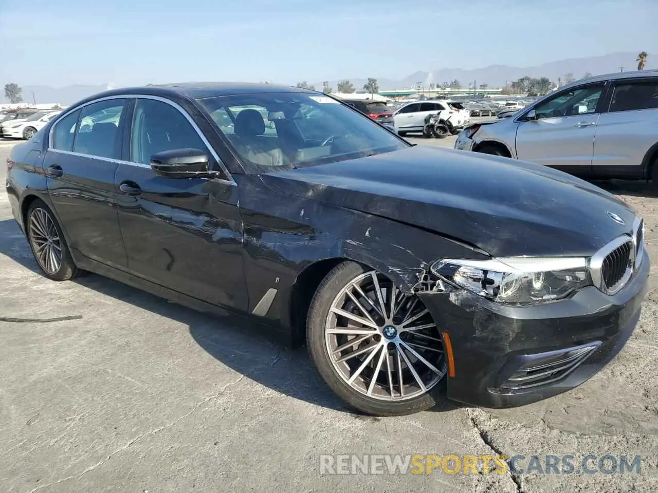 4 fotografías del automóvil dañado WBAJA9C54KB389470 BMW 5 SERIES 2019